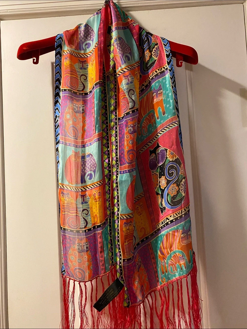 💯 Silk Beautiful Cat Print Fringe Scarf NWOT